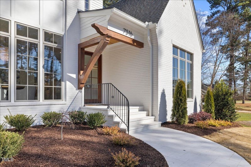 7516 Grist Mill Rd, Raleigh, NC 27615