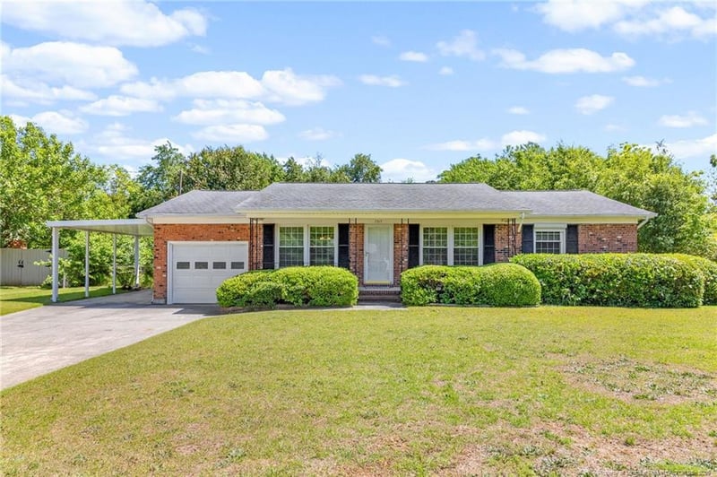 7517 Bridgeman Dr, Fayetteville, NC 28303