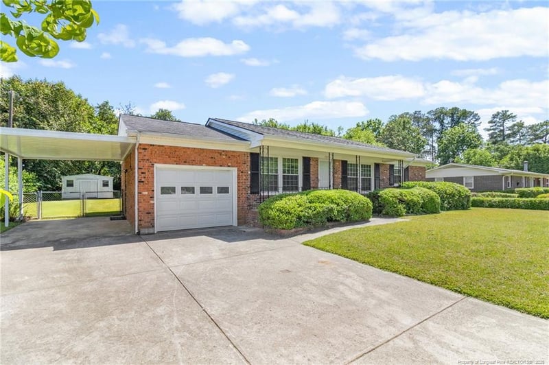 7517 Bridgeman Dr, Fayetteville, NC 28303
