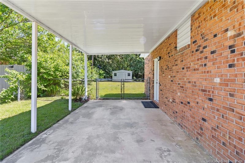 7517 Bridgeman Dr, Fayetteville, NC 28303