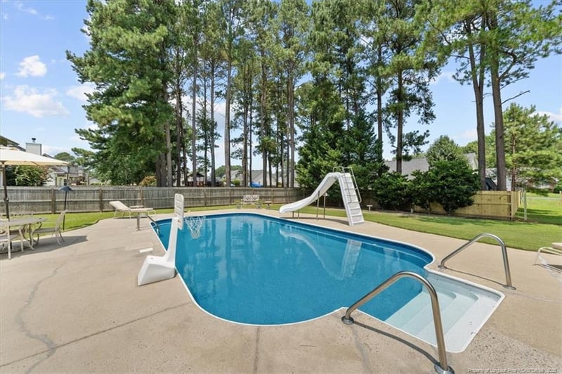 7518 Hammersley Rd, Fayetteville, NC 28306