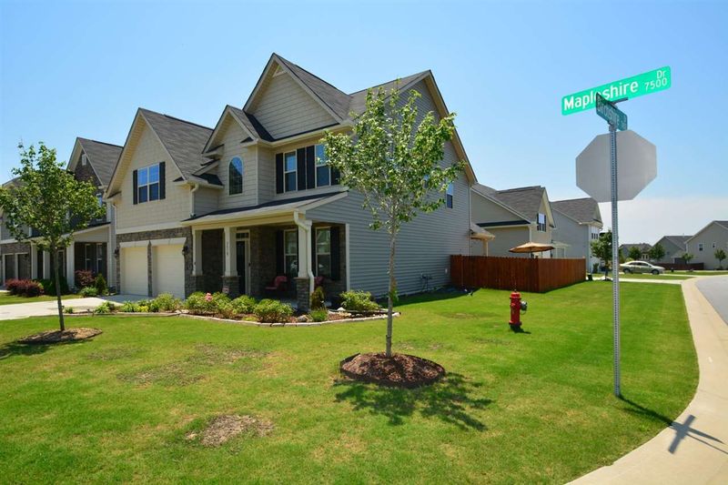 7519 Mapleshire Dr, Raleigh, NC 27616