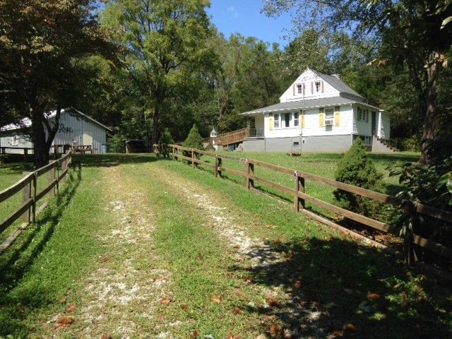 752 Rex Dr, Hillsborough, NC 27278