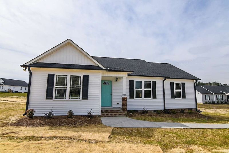 752 Thompson Rd, Four Oaks, NC 27524