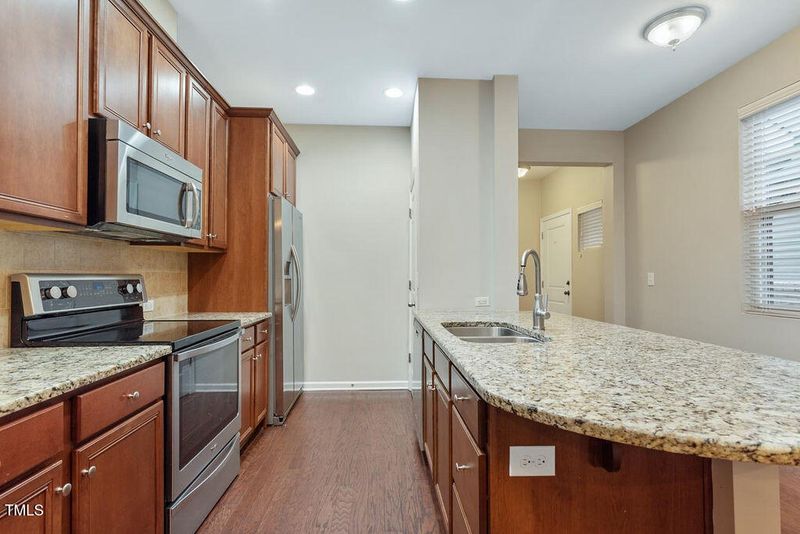 752 Wickham Ridge Rd, Apex, NC 27539