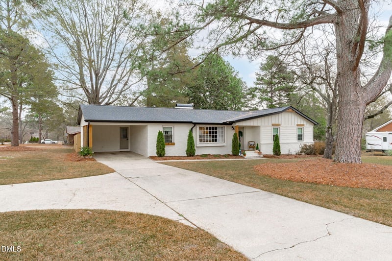 752 Willow St, Angier, NC 27501