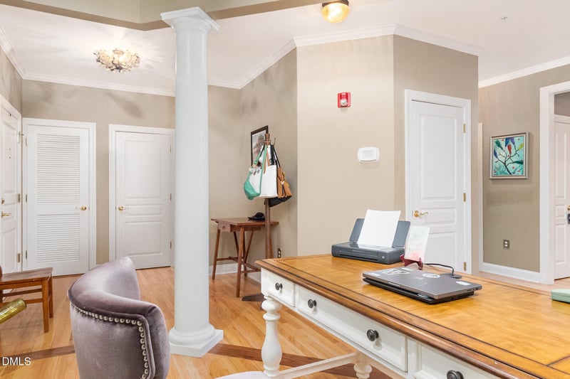 7520 Lead Mine Rd #202, Raleigh, NC 27615