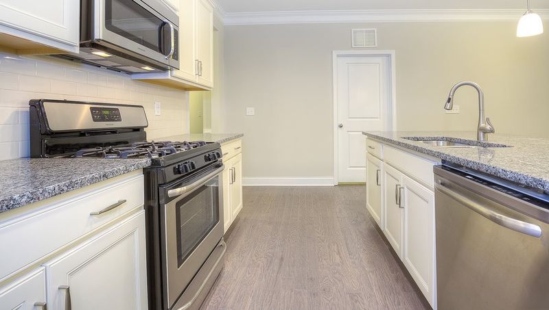 7521 Poplar Meadow Ln, Raleigh, NC 27596