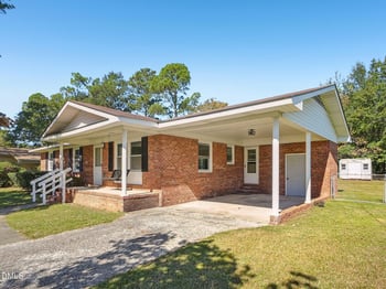 7522 Bridgeman Dr, Fayetteville, NC 28303