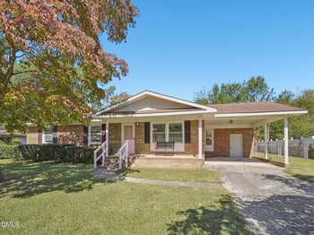 7522 Bridgeman Dr, Fayetteville, NC 28303