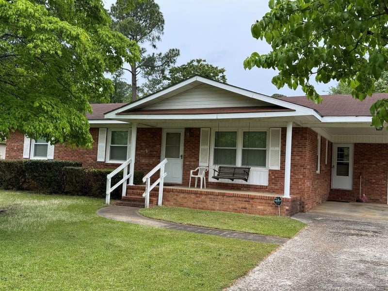 7522 Bridgeman Dr, Fayetteville, NC 28303