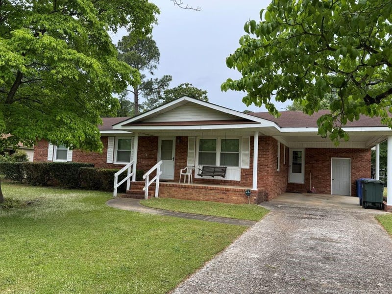 7522 Bridgeman Dr, Fayetteville, NC 28303