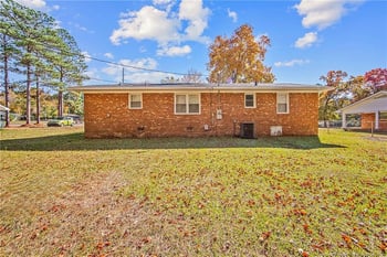 7522 Decatur Dr, Fayetteville, NC 28303