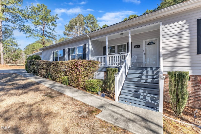 7524 Faith Haven Ct, Willow Springs, NC 27592