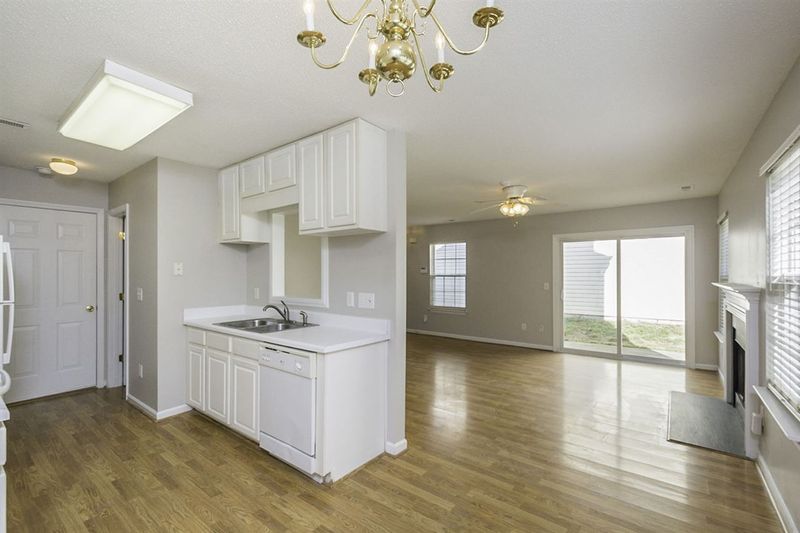 7525 Brighton Hill Ln, Raleigh, NC 27616