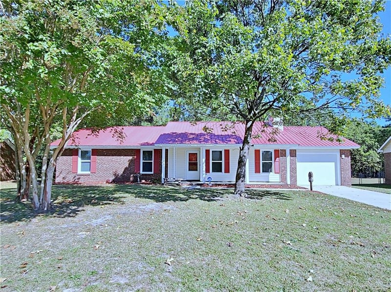 7526 Beverly Dr, Fayetteville, NC 28314