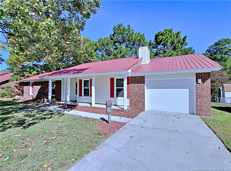 7526 Beverly Dr, Fayetteville, NC 28314