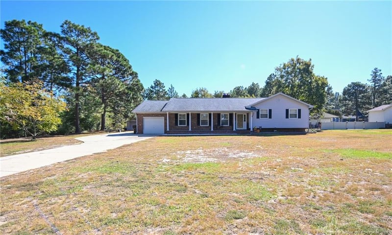 7526 Marie Dr, Fayetteville, NC 28311