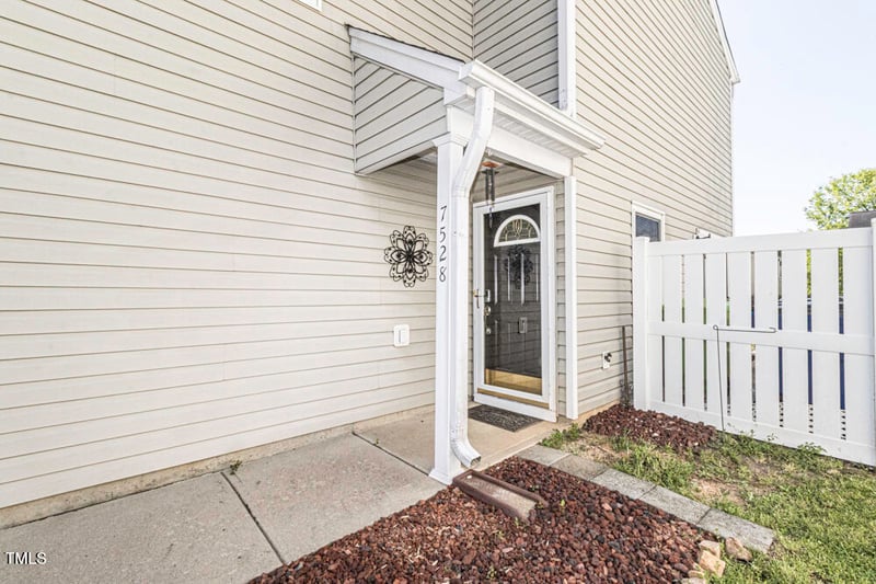 7528 Argent Valley Dr, Raleigh, NC 27616