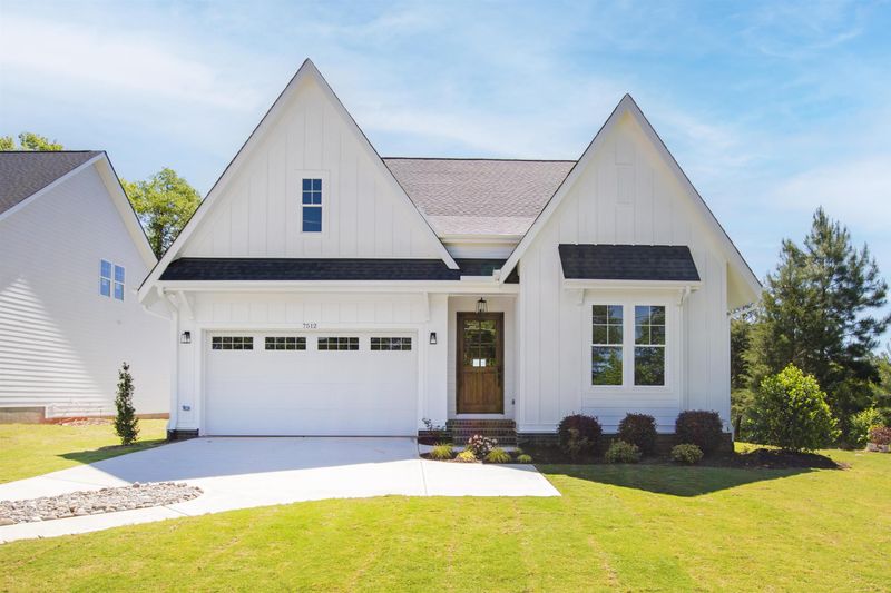 7528 Pinecrest Rd, Raleigh, NC 27613