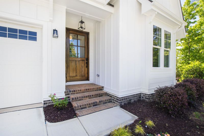 7528 Pinecrest Rd, Raleigh, NC 27613