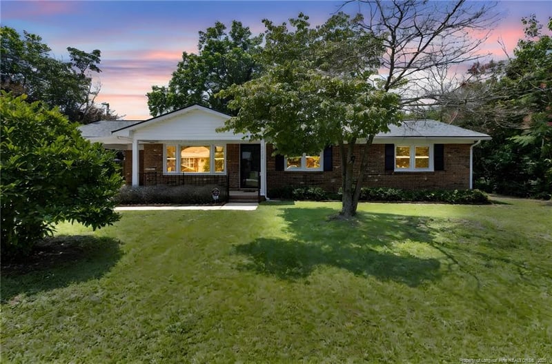 7529 Cliffbourne Dr, Fayetteville, NC 28303