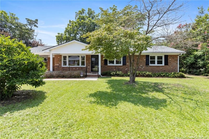 7529 Cliffbourne Dr, Fayetteville, NC 28303