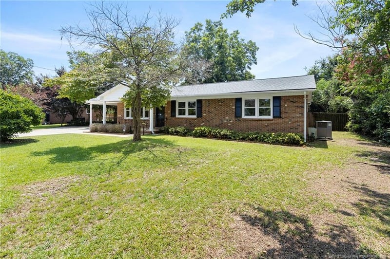 7529 Cliffbourne Dr, Fayetteville, NC 28303
