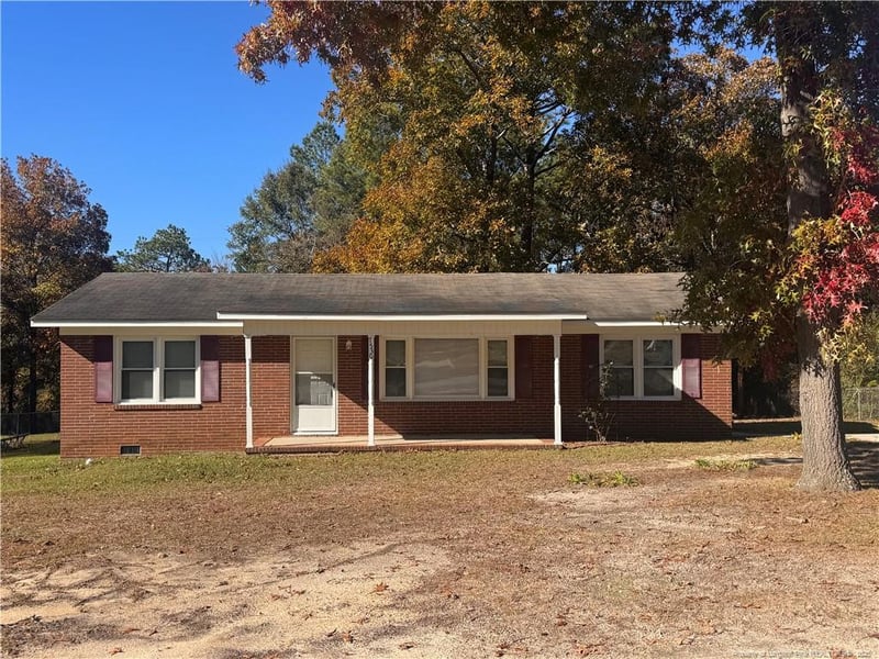 7530 Decatur Dr, Fayetteville, NC 28303