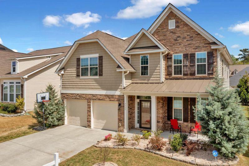 7532 Oakberry Dr, Raleigh, NC 27616