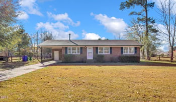 7533 Cliffbourne Dr, Fayetteville, NC 28303