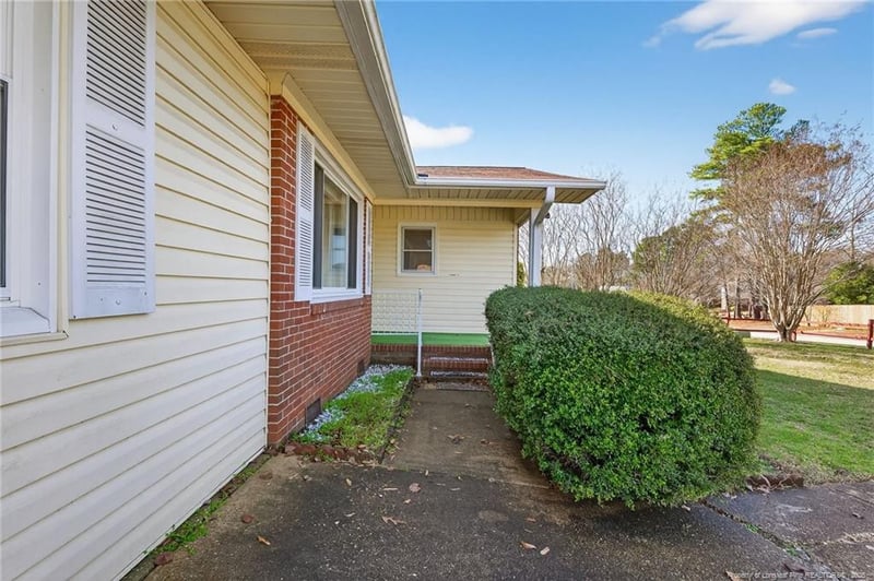 7535 Bethesda Ct, Fayetteville, NC 28303