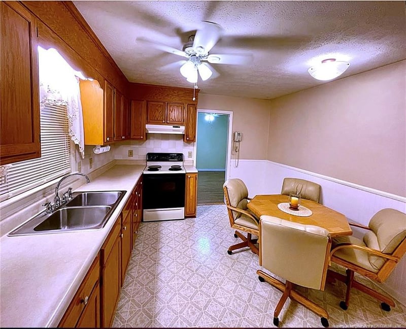 7535 Bethesda Ct, Fayetteville, NC 28303