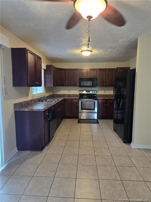 7535 Hargrove Ct, Fayetteville, NC 28303