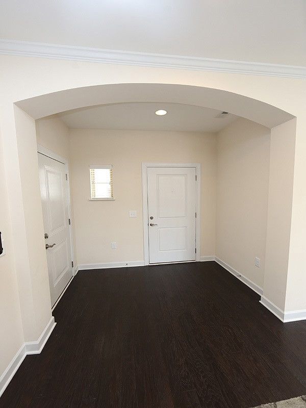 7536 Courtyard Pl, Cary, NC 27519