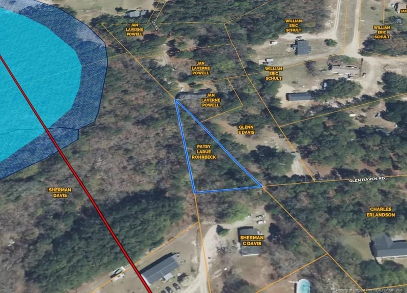 7536 Glen Raven Dr, Fayetteville, NC 28306