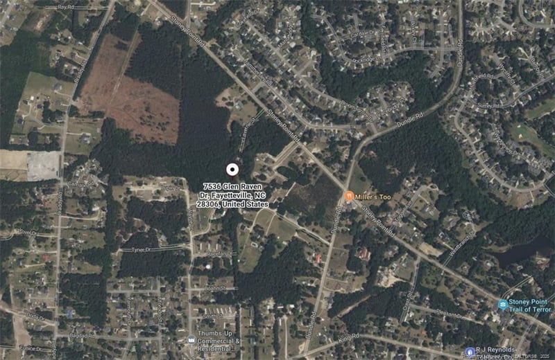 7536 Glen Raven Dr, Fayetteville, NC 28306