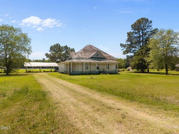 754 5 Points Rd, Benson, NC 27504