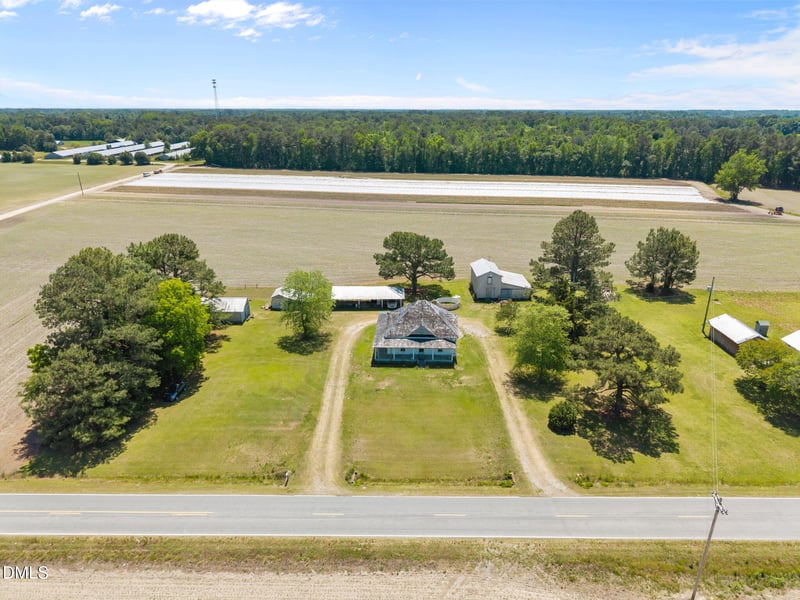 754 5 Points Rd, Benson, NC 27504