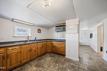 754 5 Points Rd, Benson, NC 27504