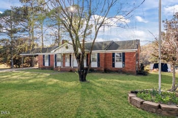 7540 Old Fairground Rd, Benson, NC 27504