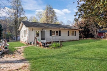 7540 Old Fairground Rd, Benson, NC 27504