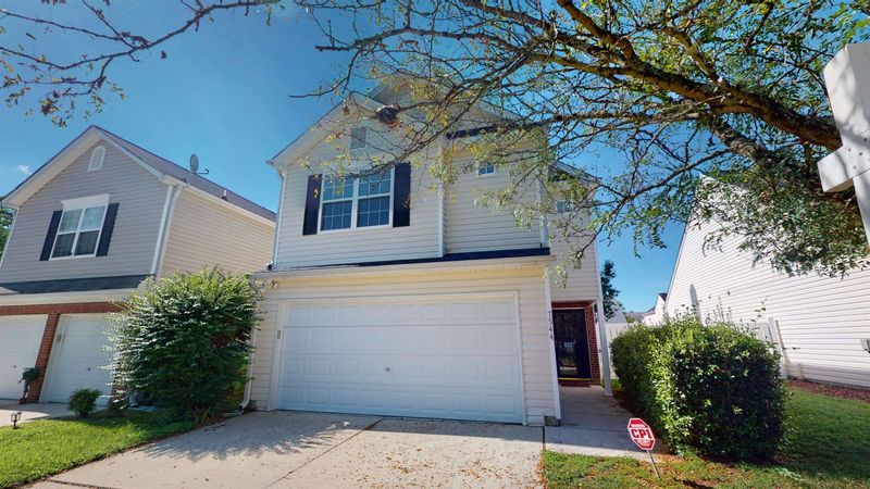 7544 Brighton Hill Ln, Raleigh, NC 27616