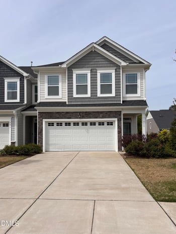 755 Creekway Dr, Fuquay Varina, NC 27526