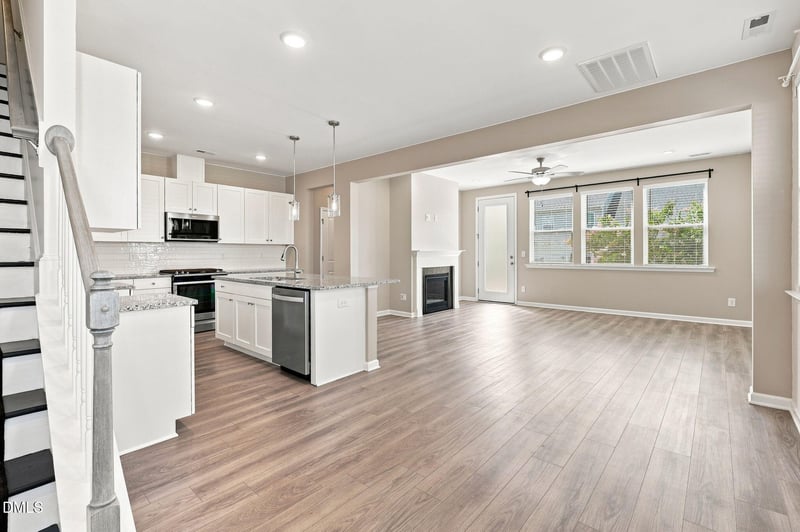 755 Creekway Dr, Fuquay Varina, NC 27526
