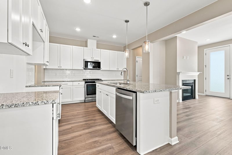 755 Creekway Dr, Fuquay Varina, NC 27526