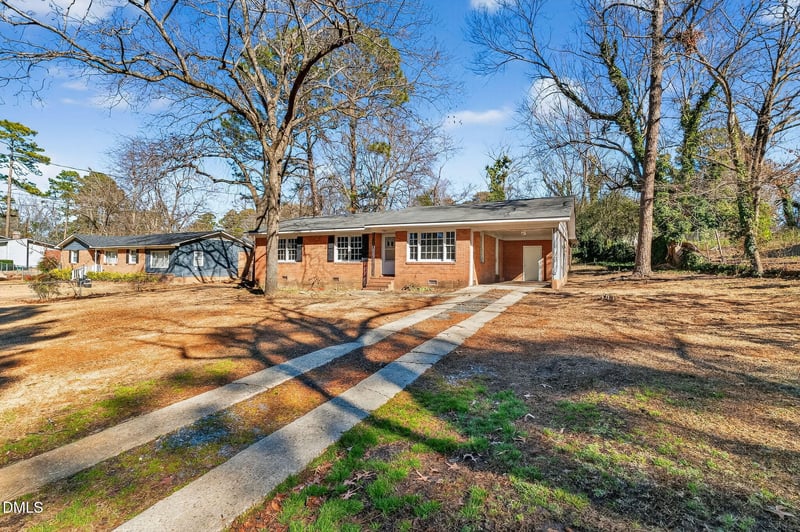 7560 Carrollburg Dr, Fayetteville, NC 28303