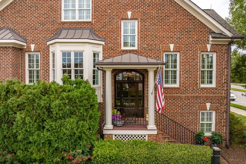7560 Mccrimmon Pw, Cary, NC 27519