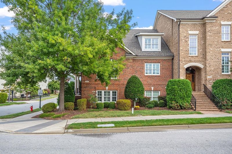 7560 Mccrimmon Pw, Cary, NC 27519