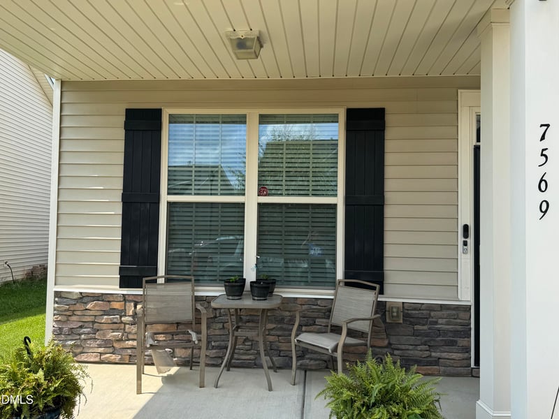 7569 Oakberry Dr, Raleigh, NC 27616